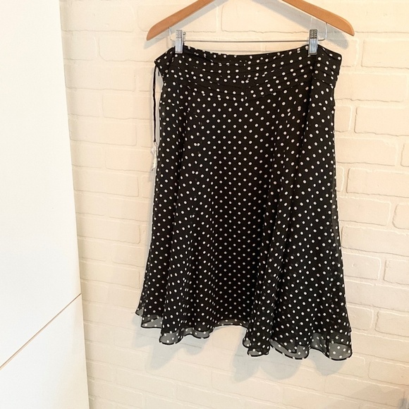 NWT Nine West Midi Skirt 100% silk Black White Polka Dot Flowy Lined Sz 14 - Picture 8 of 13